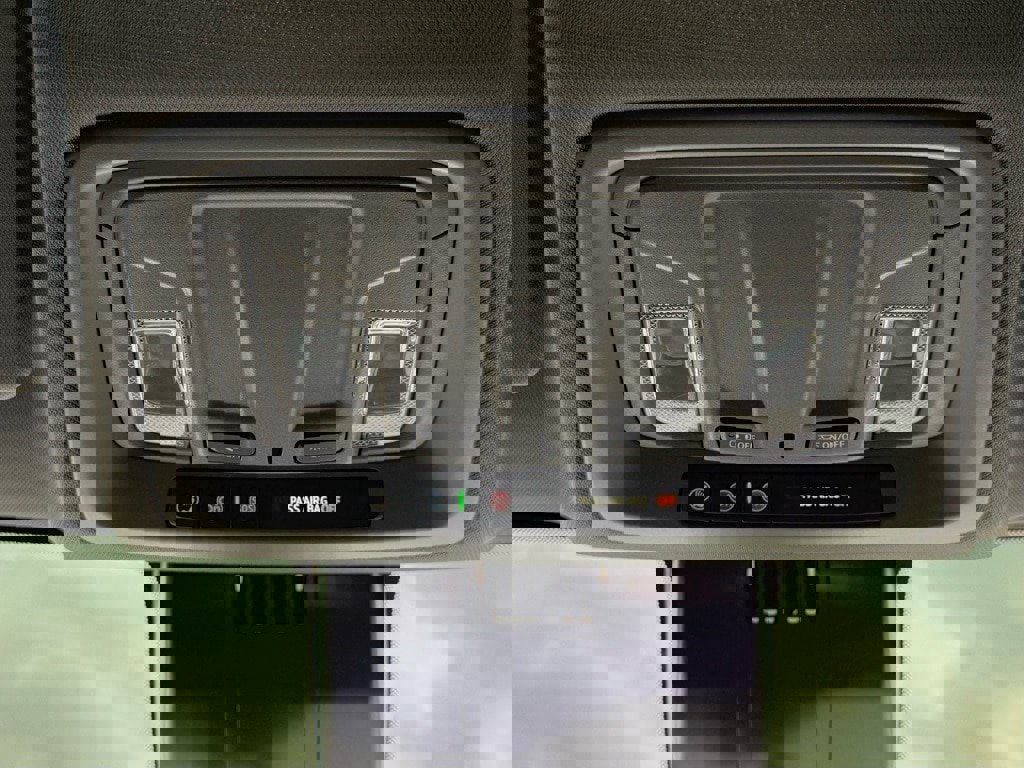 Used 2025 Chevrolet Silverado 2500 Custom w/ Custom Convenience Package image 27