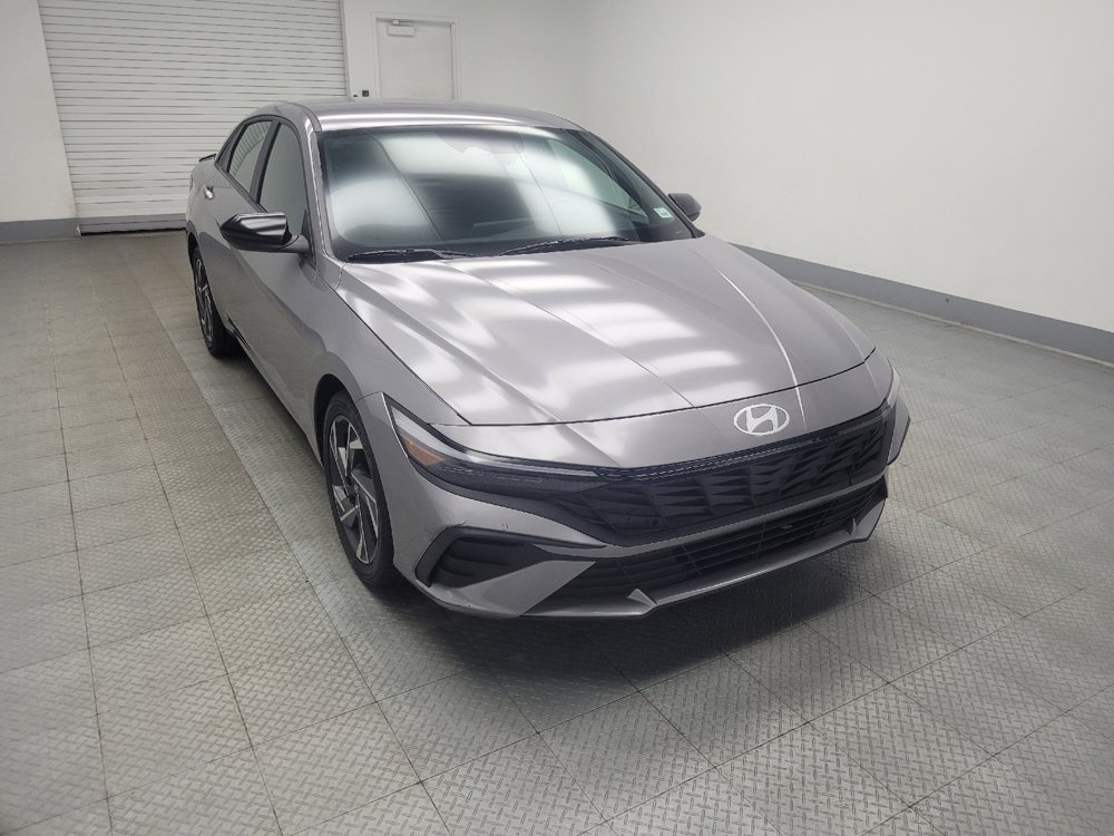 Used 2025 Hyundai Elantra Sport FWD image 13