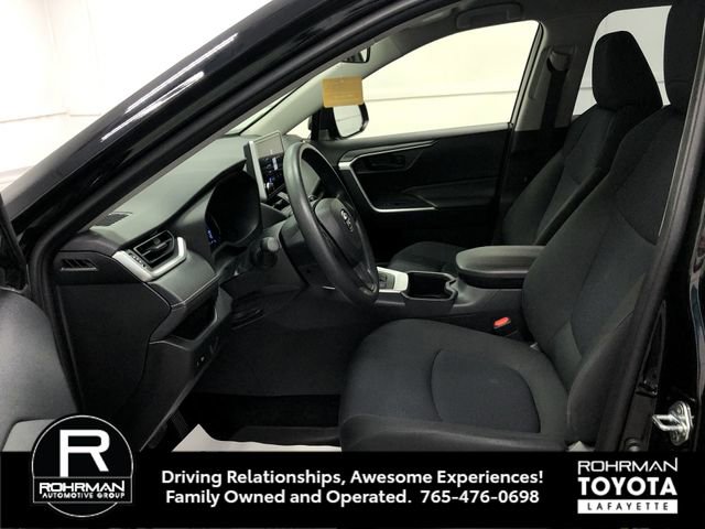Used 2023 Toyota RAV4 LE AWD/4WD image 11