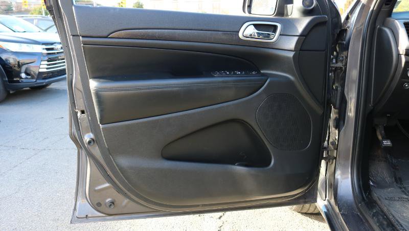 Used 2018 Jeep Grand Cherokee Altitude image 11