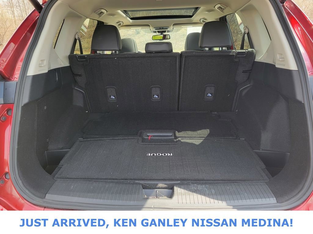 Certified 2024 Nissan Rogue SL w/ SL Premium Package image 18