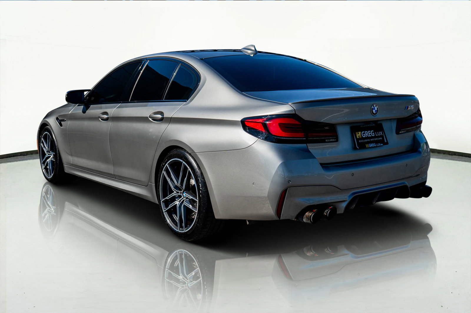 Used 2021 BMW M5 w/ Executive Package image 23