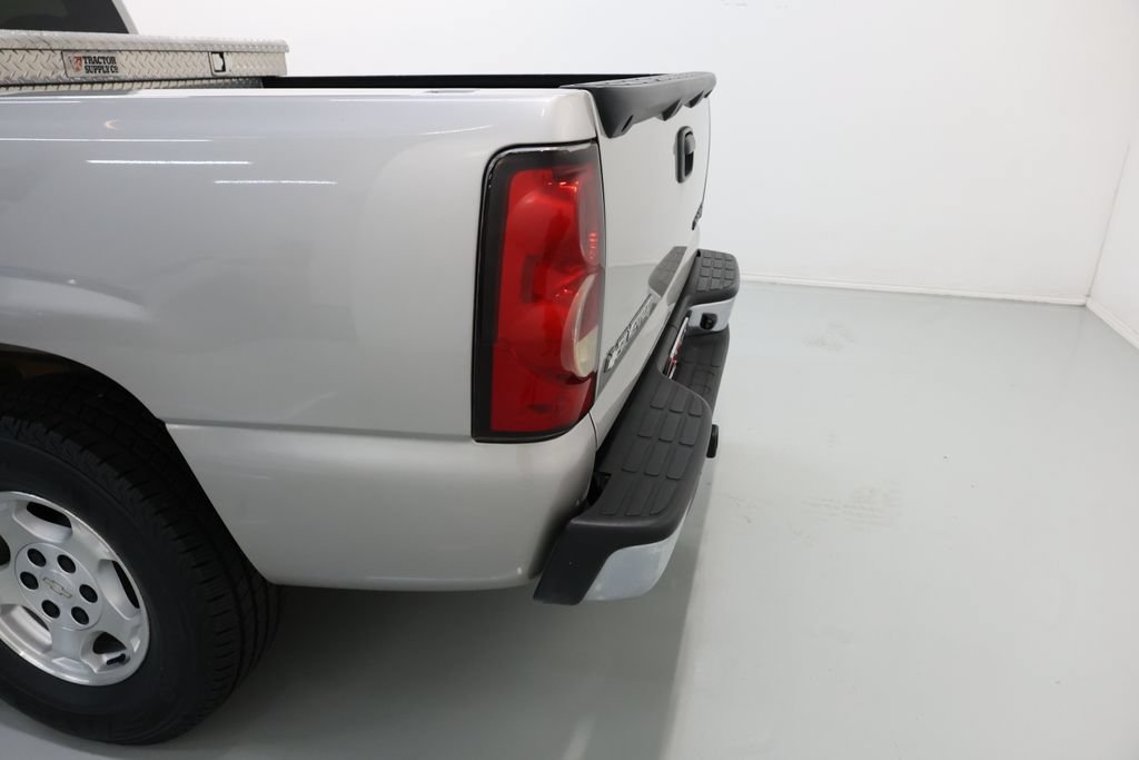Used 2004 Chevrolet Silverado 1500 LS w/ Safe and Sound Package RWD image 45