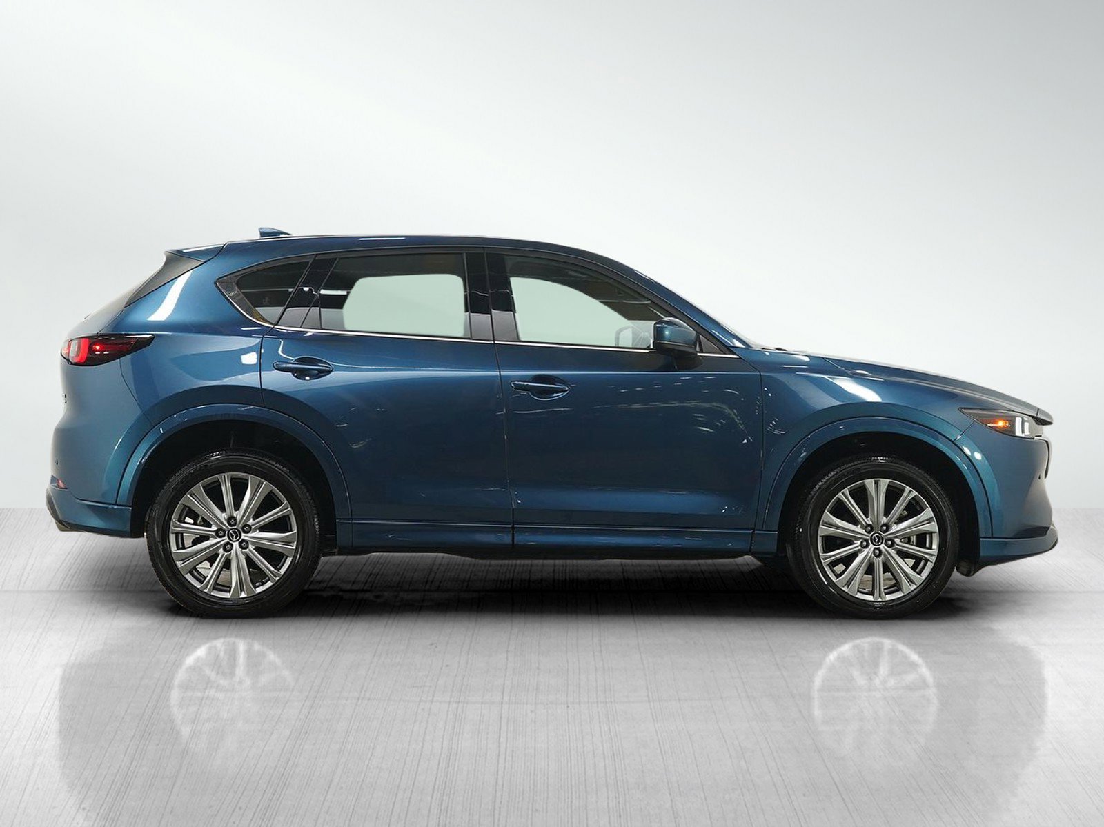Used 2022 MAZDA CX-5 Signature image 6