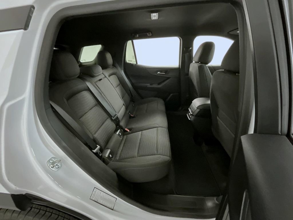 Certified 2025 Chevrolet Equinox LT image 18