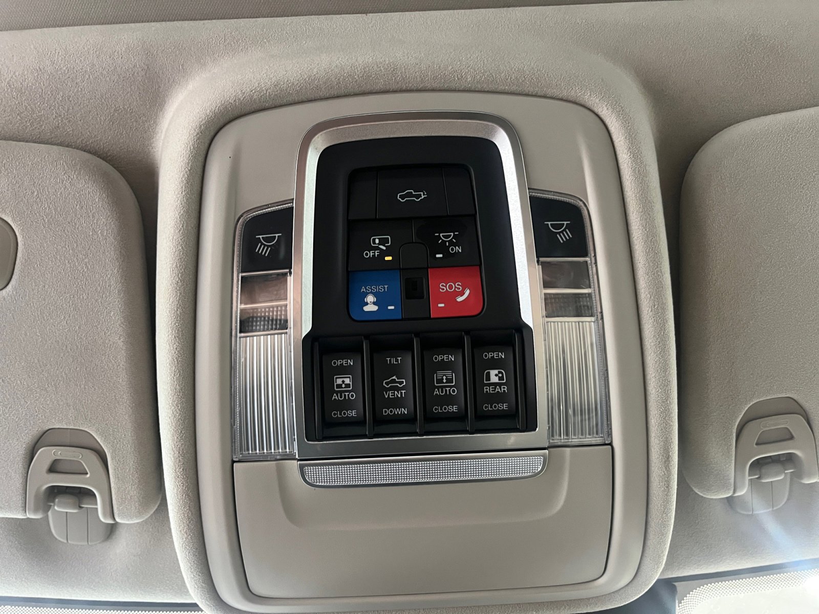 Used 2022 RAM 1500 Limited image 24