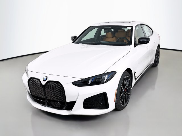 Used 2026 BMW i4 xDrive40i w/ M Sport Package AWD/4WD image 3