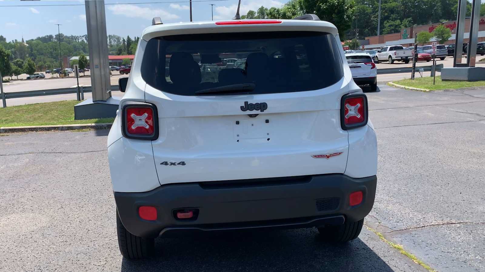 Used 2016 Jeep Renegade Trailhawk w/ Cold Weather Group AWD/4WD image 7