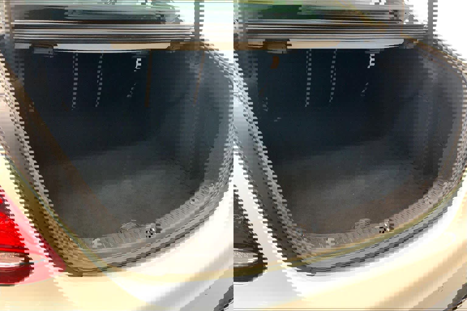 Used 2017 Mercedes-Benz E 300 image 15