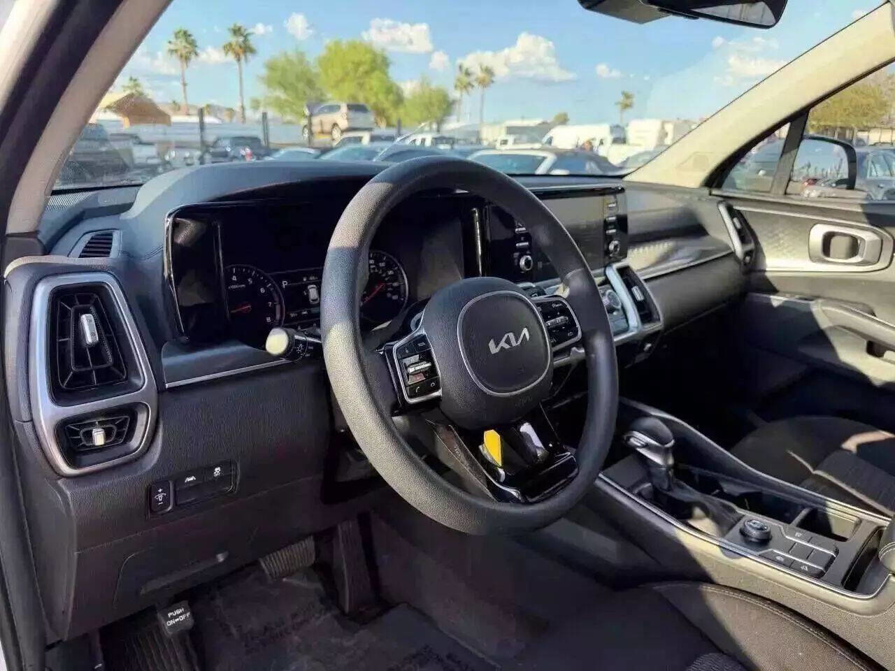 Used 2023 Kia Sorento LX image 12