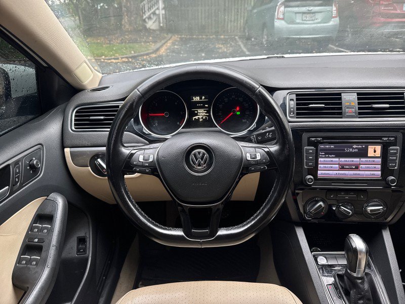 Used 2015 Volkswagen Jetta TDI SE FWD image 17