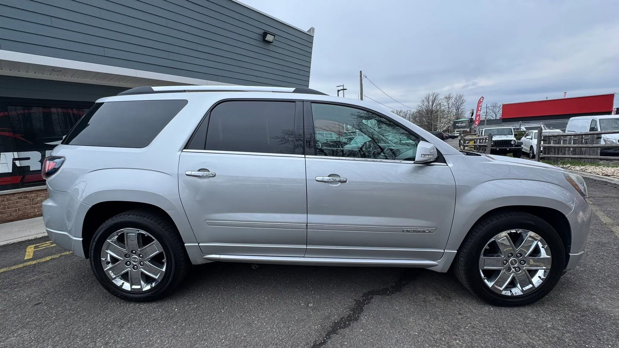 Used 2015 GMC Acadia Denali image 7