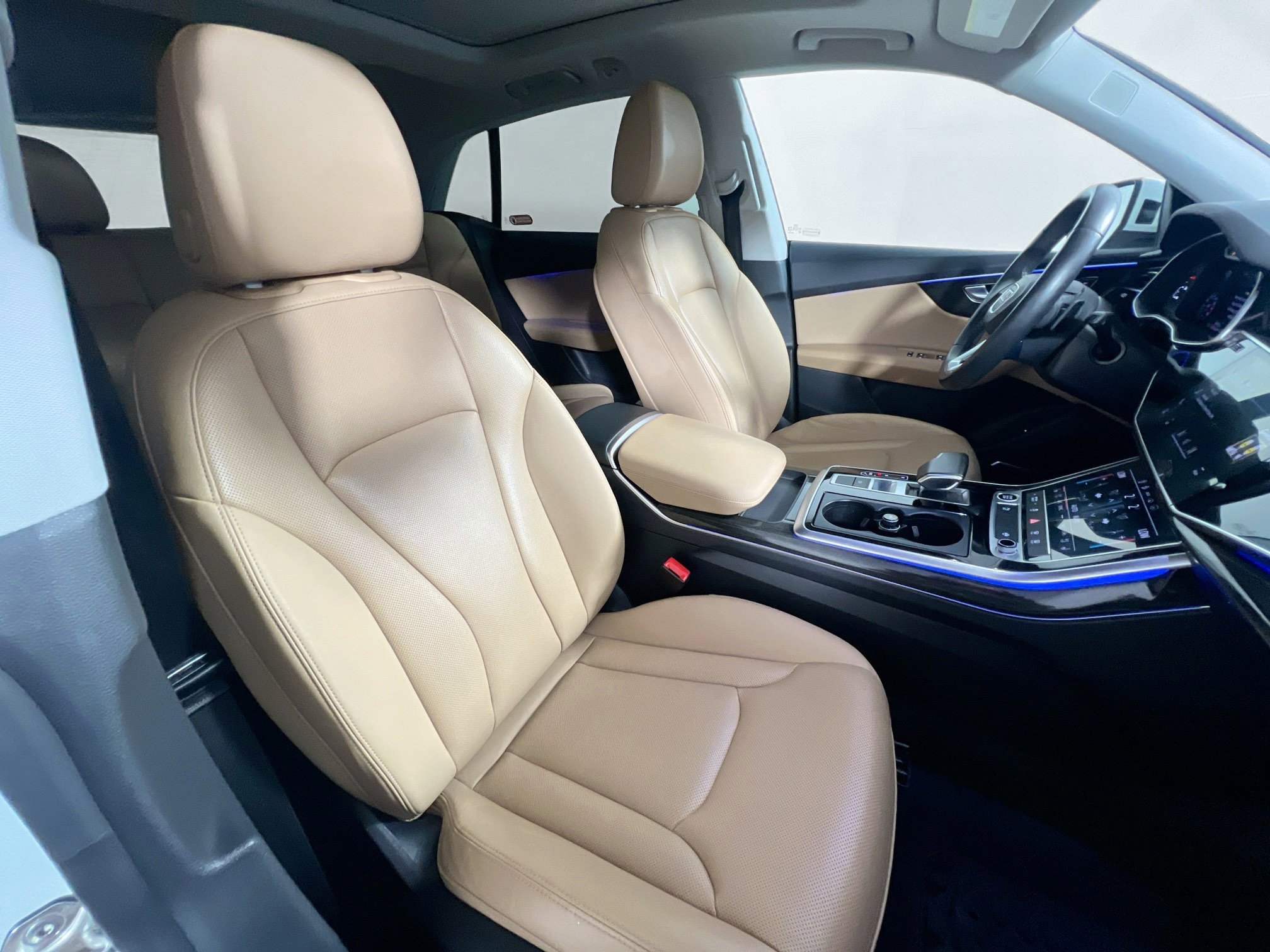 Used 2021 Audi Q8 Premium Plus w/ Premium Plus Package AWD/4WD image 32