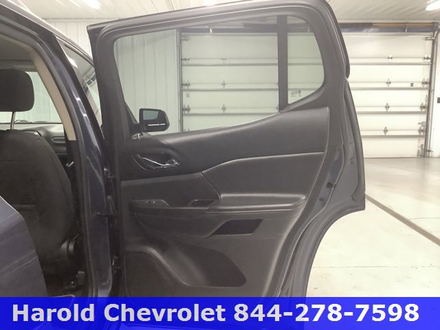 Used 2018 GMC Acadia SLE image 8