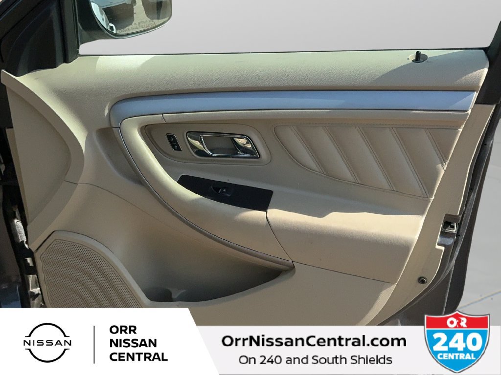 Used 2017 Ford Taurus SE FWD image 10