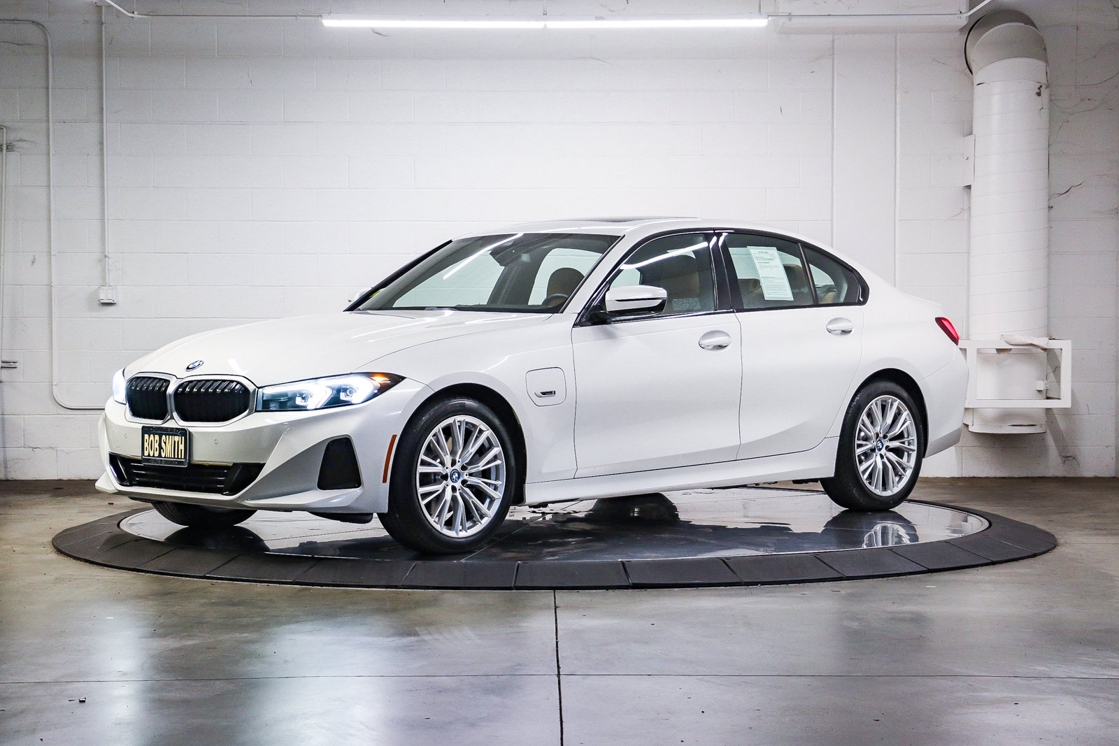 Used 2023 BMW 330e w/ Premium Package RWD image 3