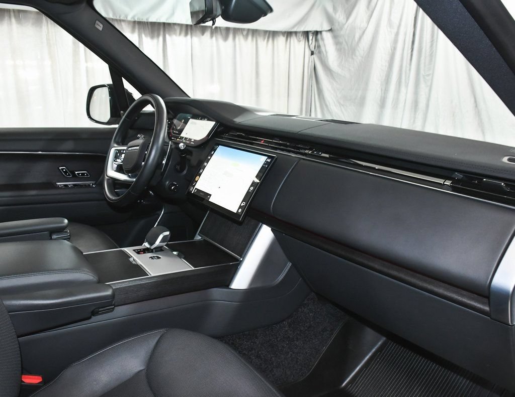 Used 2025 Land Rover Range Rover SE AWD/4WD image 66