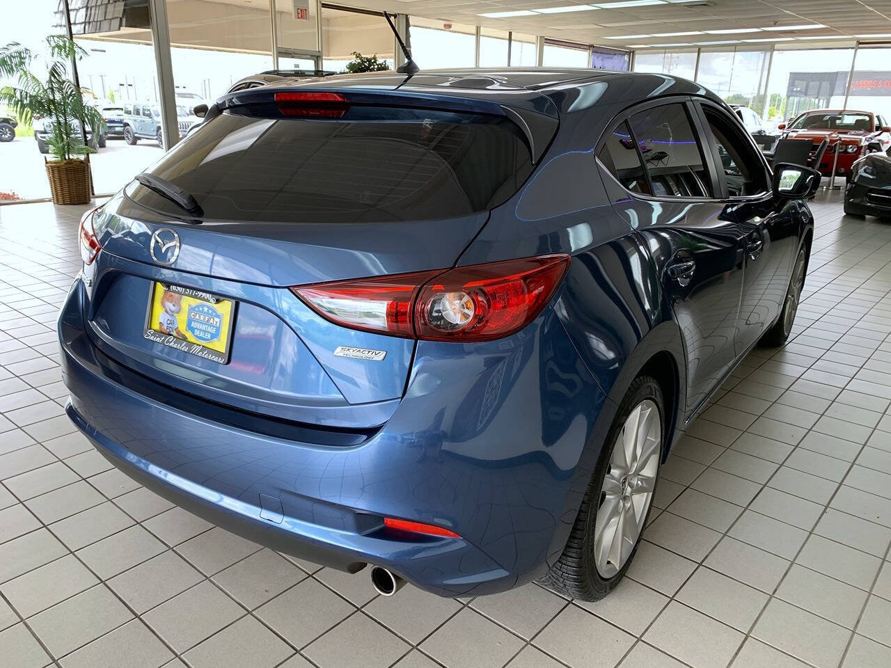 Used 2017 MAZDA MAZDA3 Touring FWD image 8