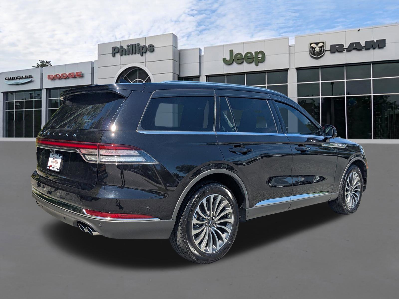 Used 2021 Lincoln Aviator Reserve w/ Equipment Group 201A AWD/4WD image 3