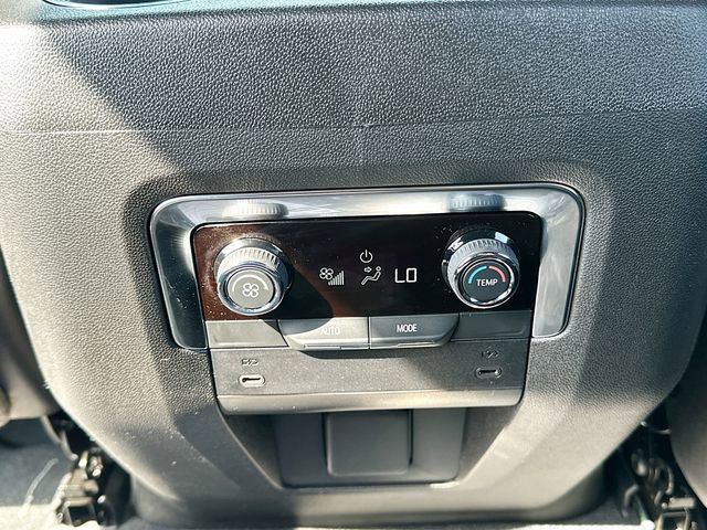 New 2026 Chevrolet Suburban LS image 26