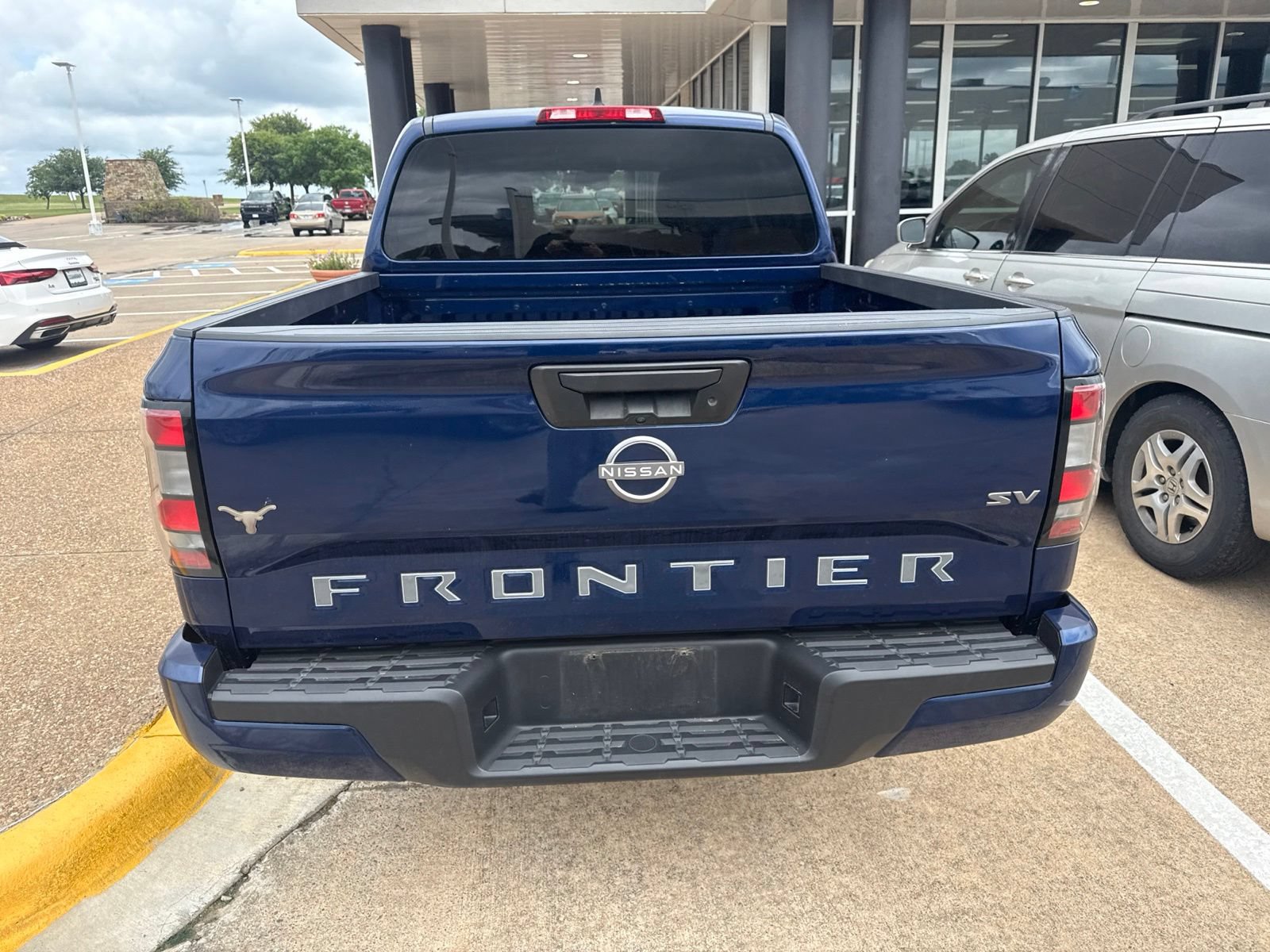 Used 2022 Nissan Frontier SV RWD image 6