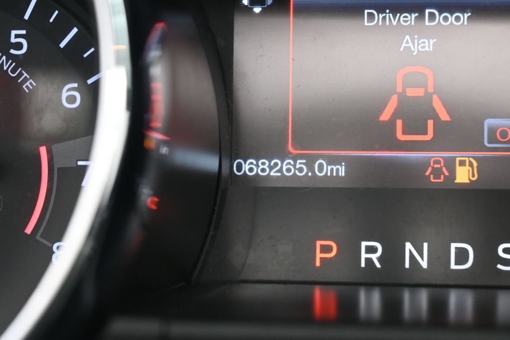 Used 2016 Ford Mustang GT Premium RWD image 34