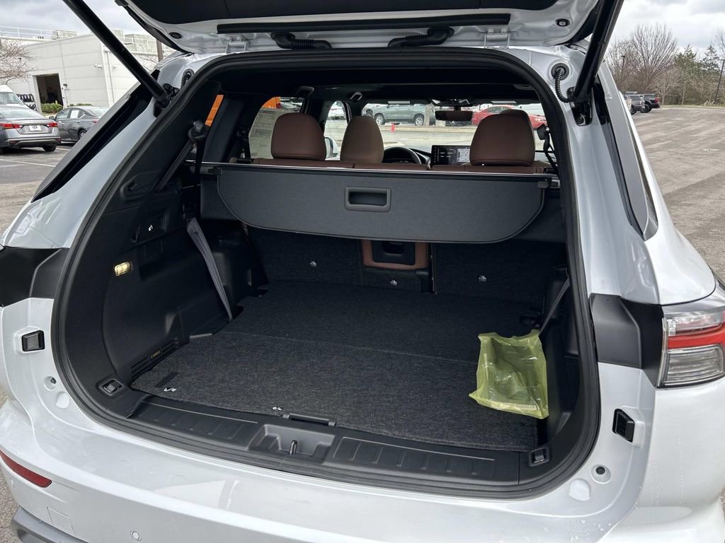 New 2026 Mitsubishi Outlander SEL image 11