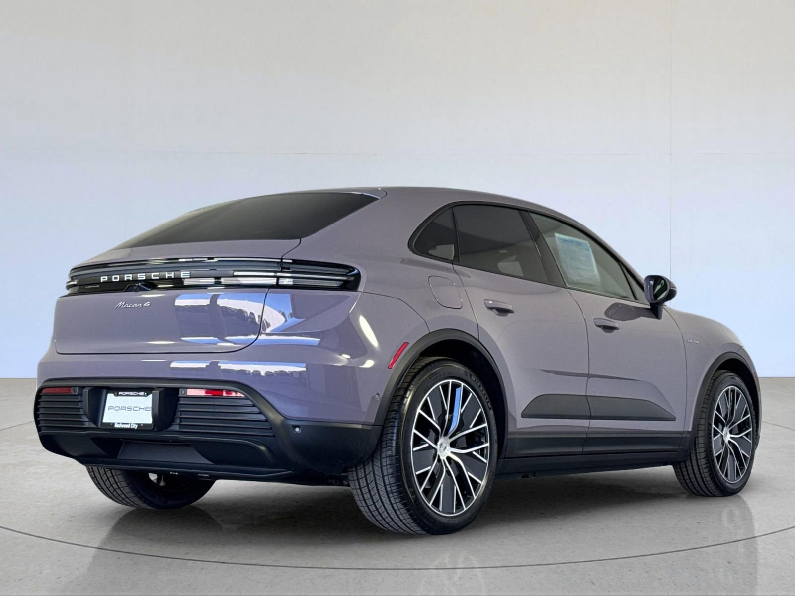 New 2026 Porsche Macan 4 Electric image 8