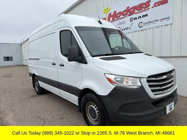 Used 2021 Freightliner Sprinter 1500 image 2