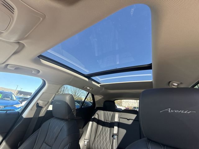 Used 2023 Buick Envision Avenir image 21