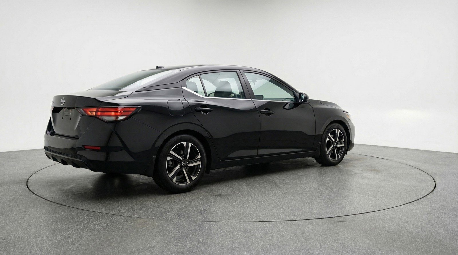 Used 2025 Nissan Sentra SV FWD image 9