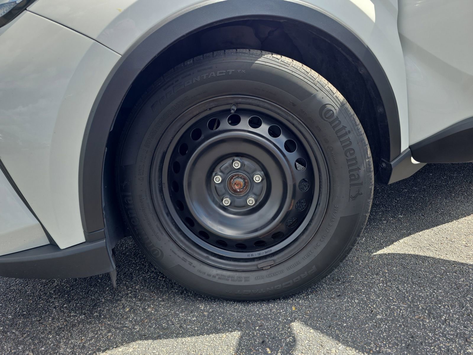 Used 2021 Toyota C-HR LE image 25