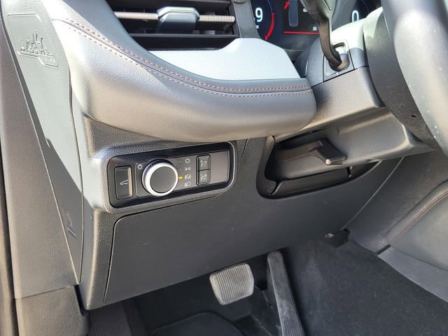 Used 2025 Ford Explorer Active image 12