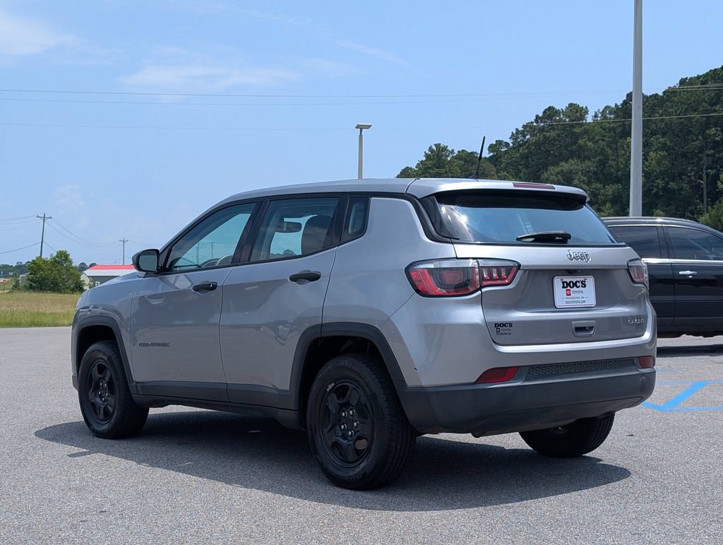 Used 2018 Jeep Compass Sport FWD image 3