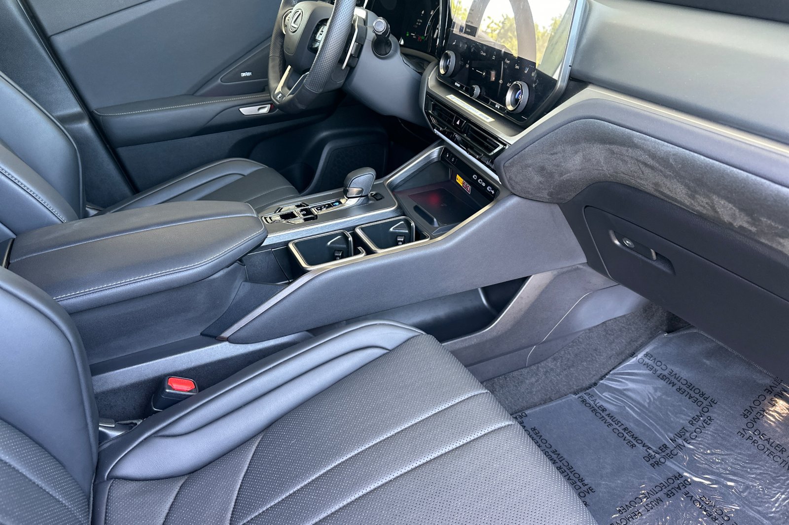 Certified 2025 Lexus TX 500h AWD image 17