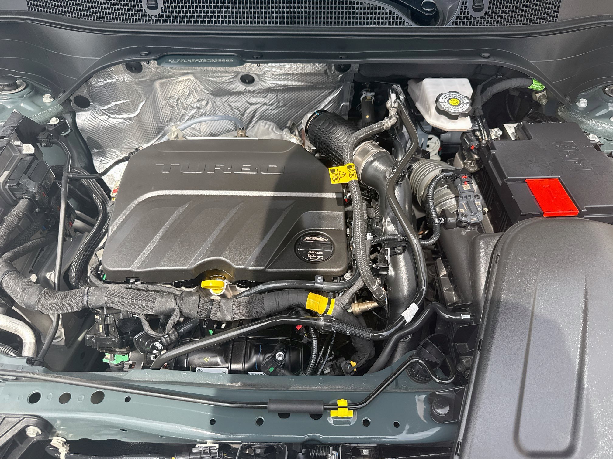 Used 2025 Chevrolet Trax LT FWD image 32