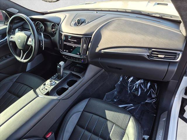 Used 2022 Maserati Levante Trofeo AWD/4WD image 21