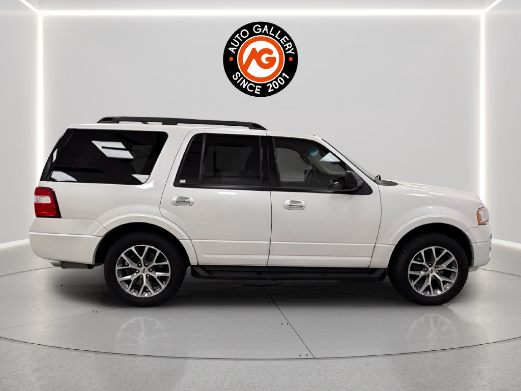 Used 2017 Ford Expedition XLT w/ Equipment Group 202A RWD image 8