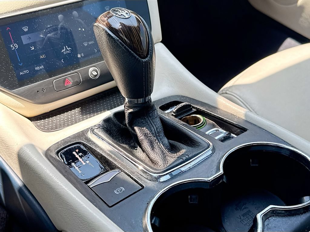 Used 2012 Maserati GranTurismo Convertible RWD image 17