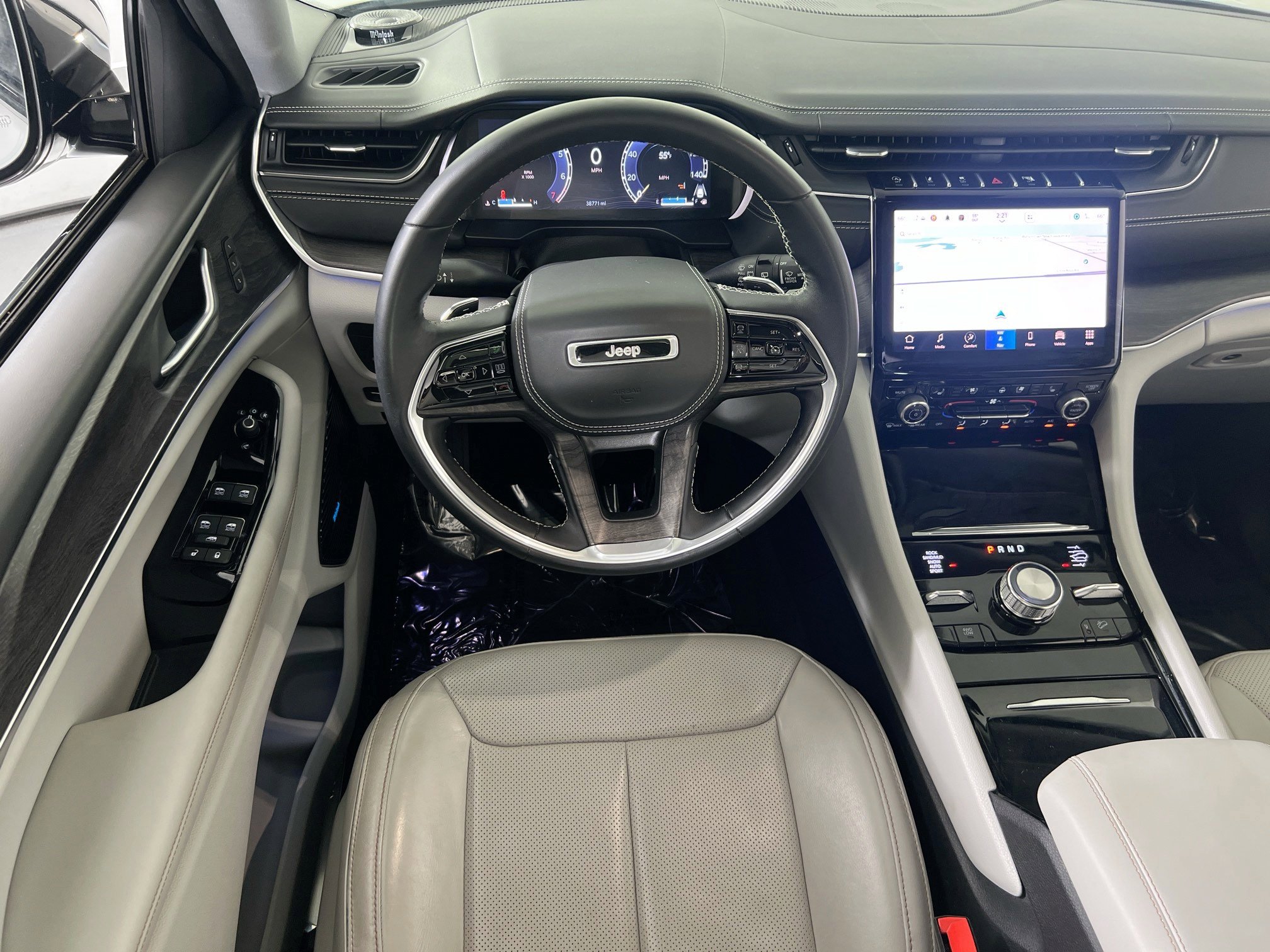 Used 2022 Jeep Grand Cherokee Overland image 23