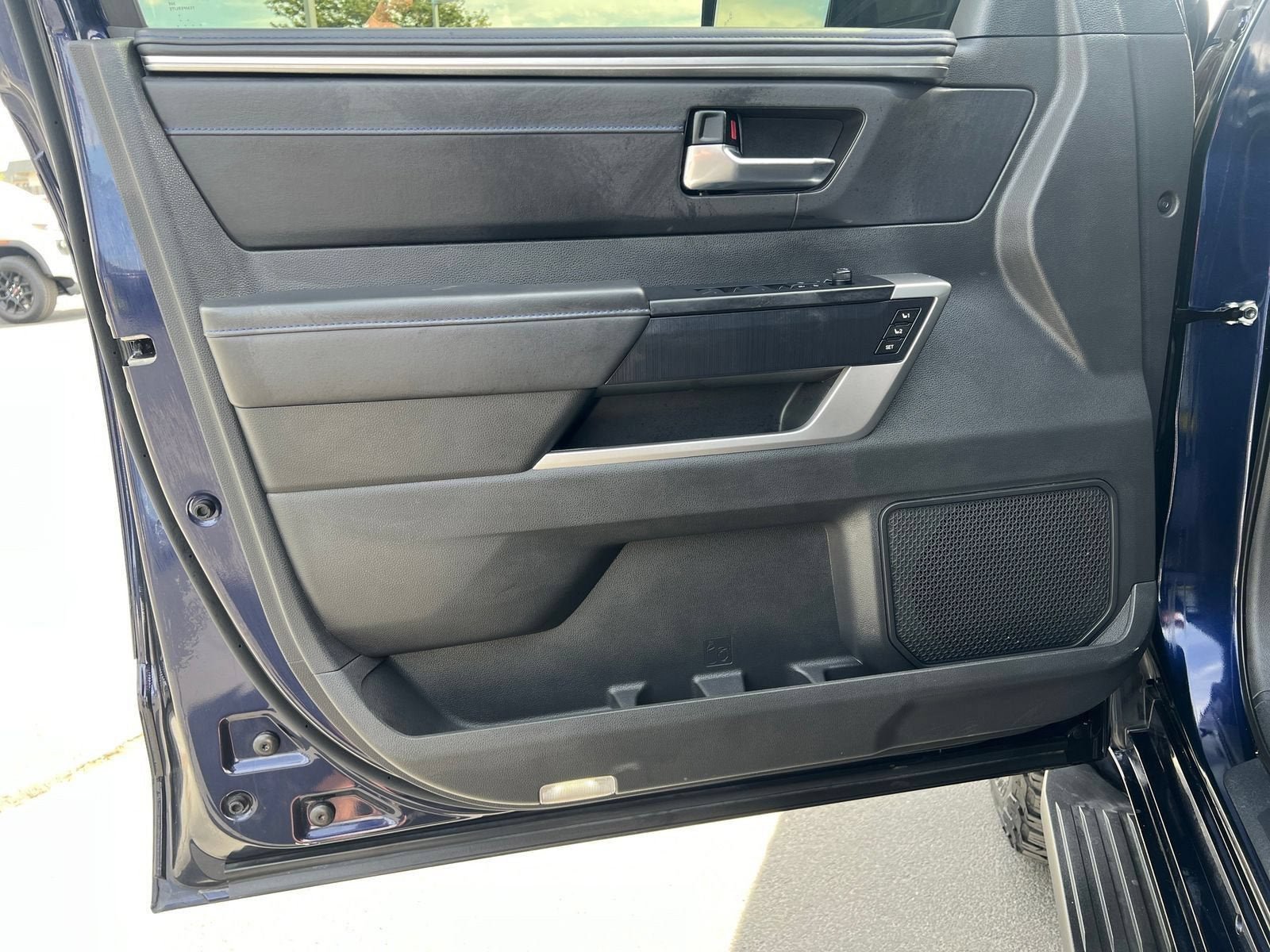 Used 2024 Toyota Sequoia Platinum AWD/4WD image 13