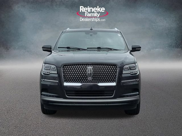 Used 2023 Lincoln Navigator Reserve AWD/4WD image 2