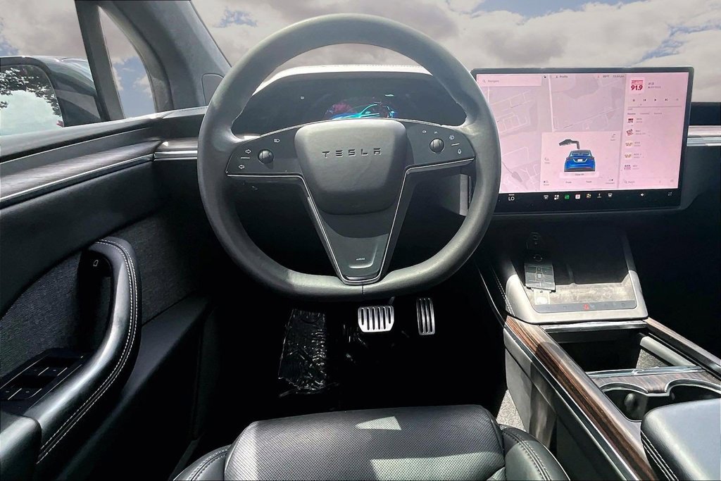 Used 2024 Tesla Model X AWD/4WD image 8
