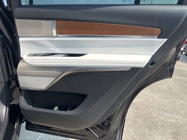 New 2026 Cadillac Vistiq Sport w/ LPO, Floor Liner Package image 12