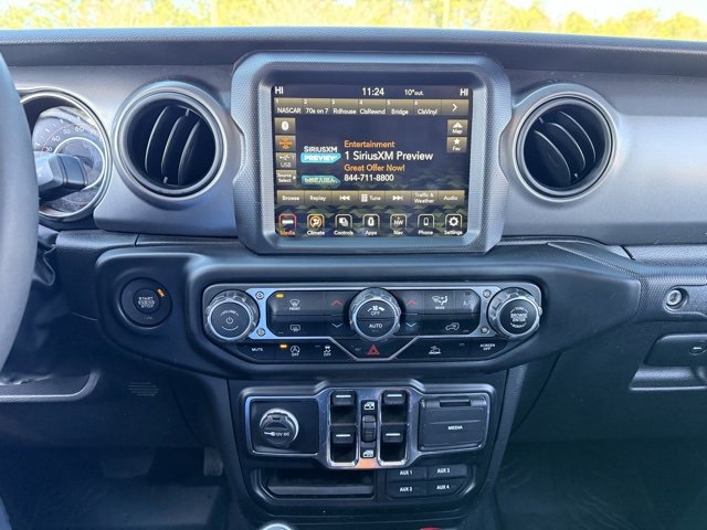 Used 2023 Jeep Gladiator Willys image 20