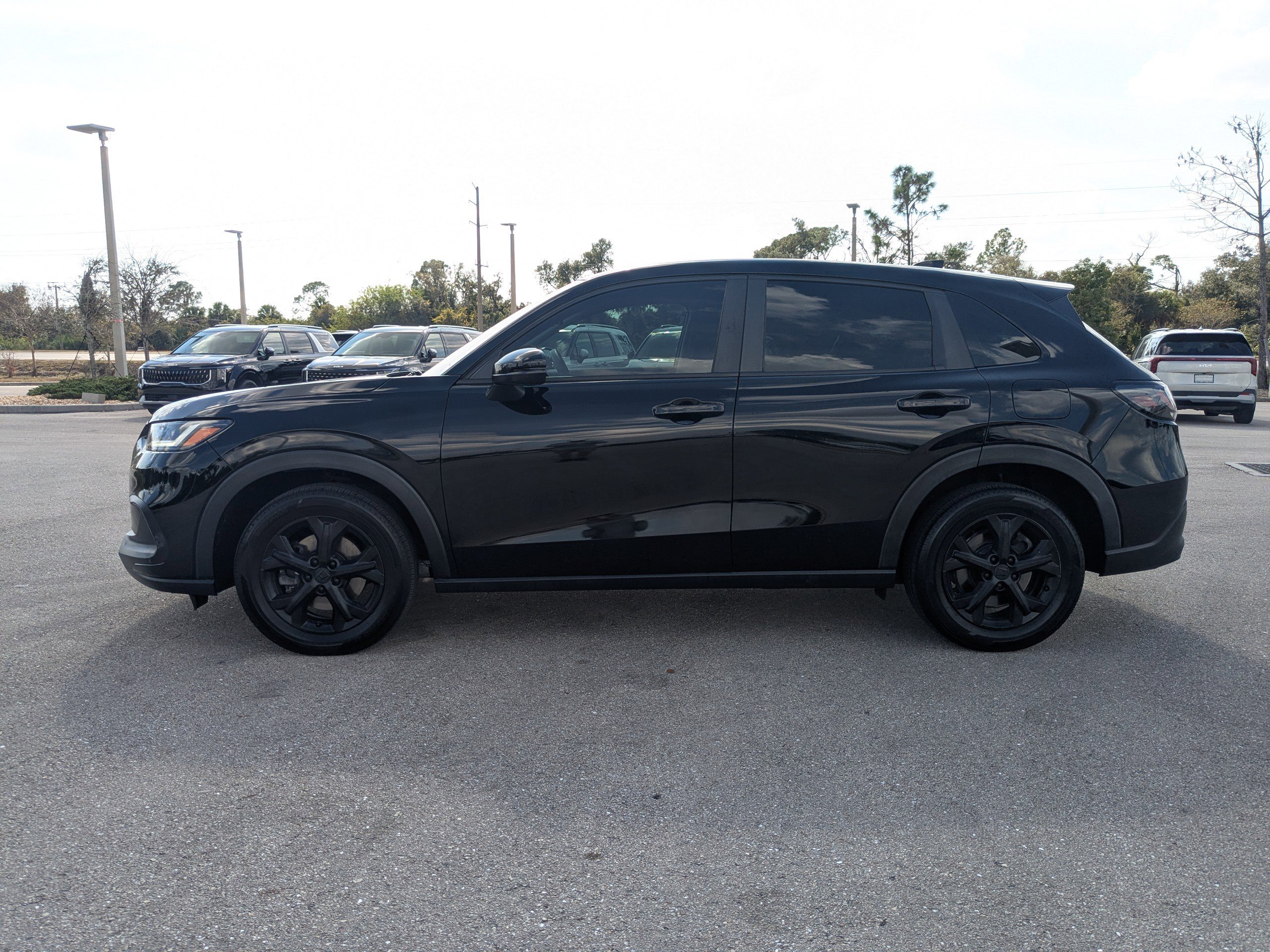 Used 2023 Honda HR-V LX image 8