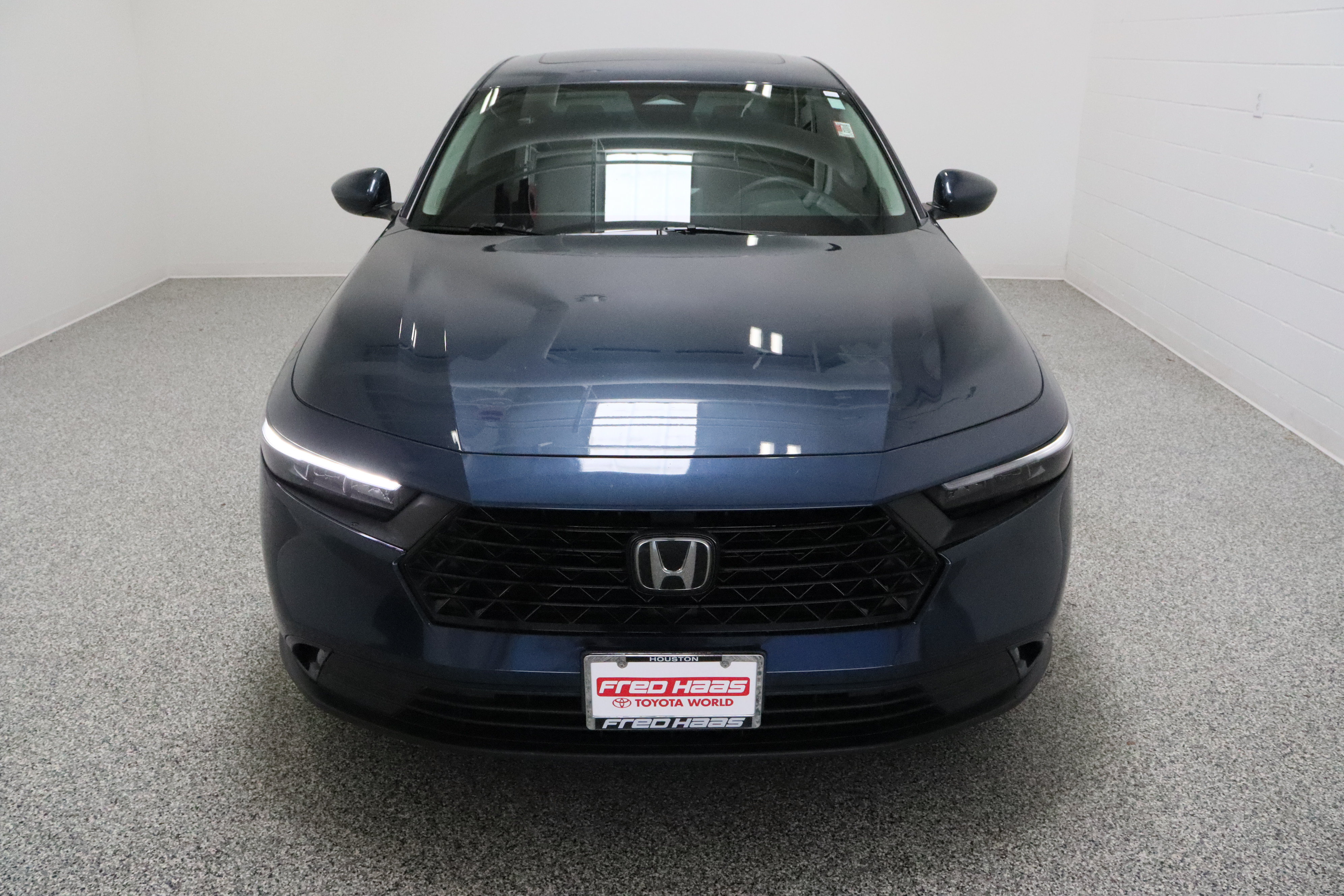 Used 2024 Honda Accord EX image 3