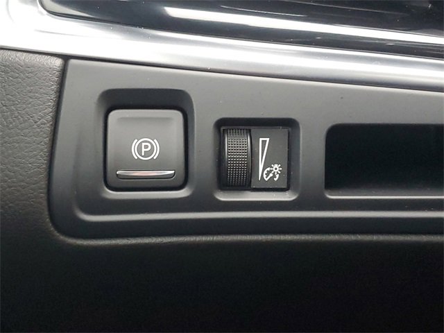 Certified 2024 Cadillac XT6 Luxury image 21