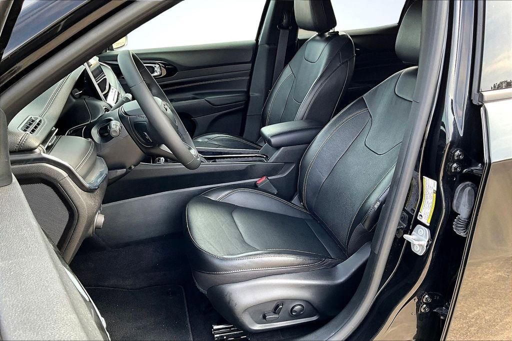 Used 2023 Jeep Compass High Altitude image 25