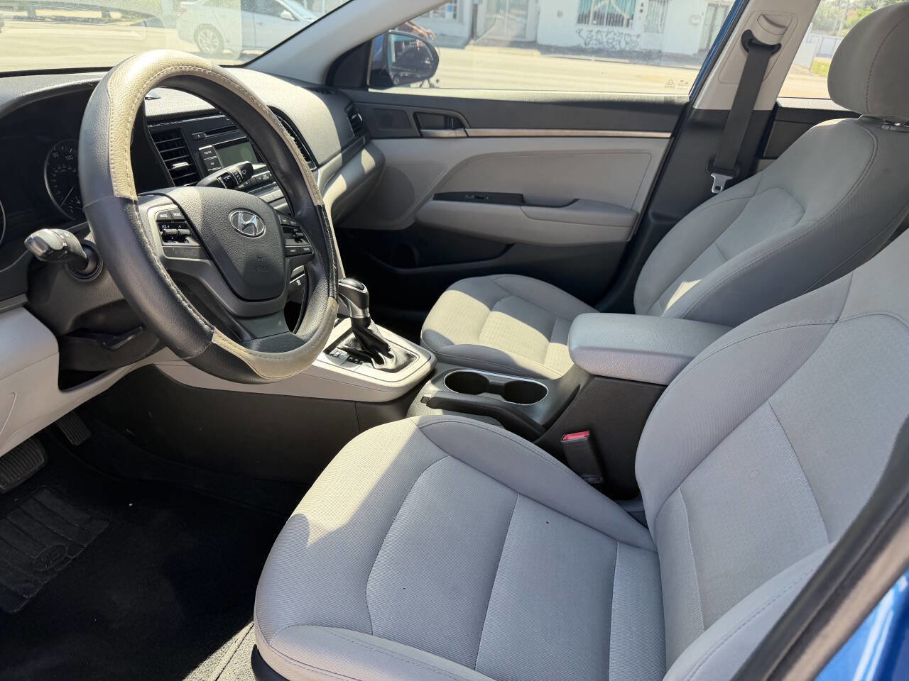 Used 2017 Hyundai Elantra SE FWD image 11